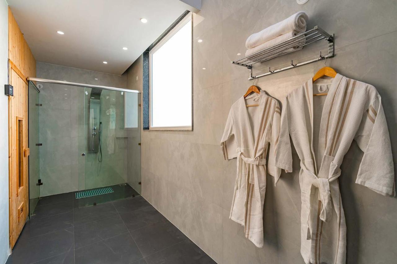 Stayvista At Le Blanc Escape W Outdoor Pool Sohna Εξωτερικό φωτογραφία
